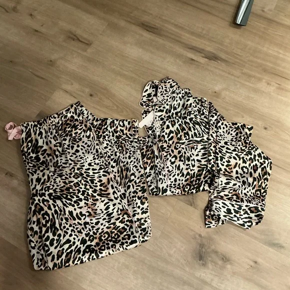 Victoria’s Secret -Leopard Print Satin Pajama Top with Pink Piping and Pants - Picture 6 of 6